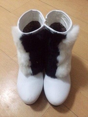 【圖】白色帶毛 38號碼。速來搶購 - 豐臺五里店服裝/鞋帽/箱包 - 北京58同城